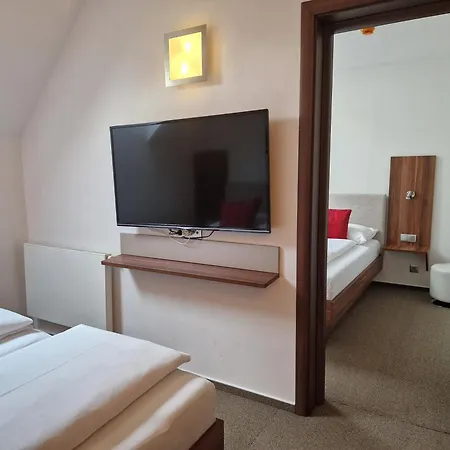 Hotel Art 4*