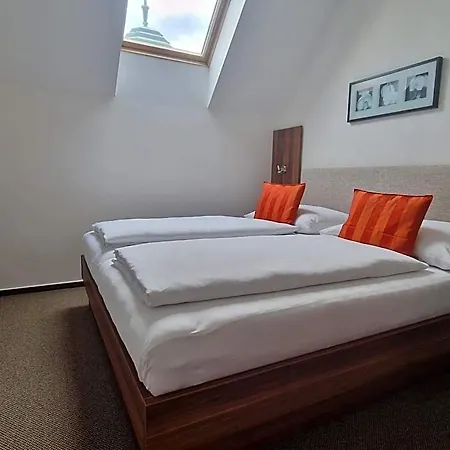 Hotell Art 4*