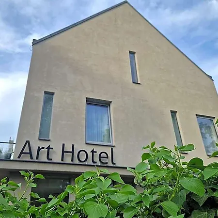 Art 4*