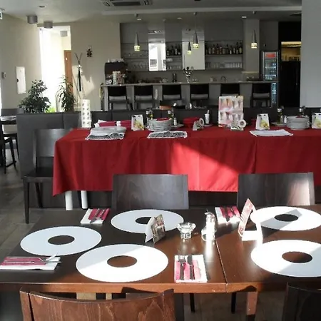Hotell Art 4*